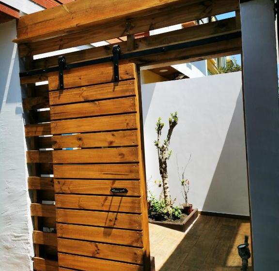 هاستل Hostal Luna Del Mar 840b