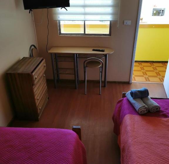 هاستل Hostal Luna Del Mar 840b