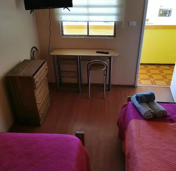 ユースホステル Hostal Luna Del Mar 840b