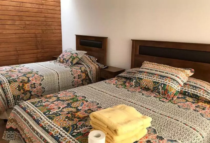 ユースホステル Hostal Luna Del Mar 840b