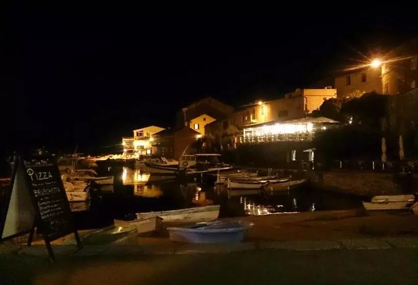 هتل La Marine