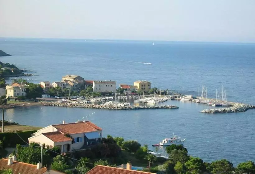 هتل La Marine