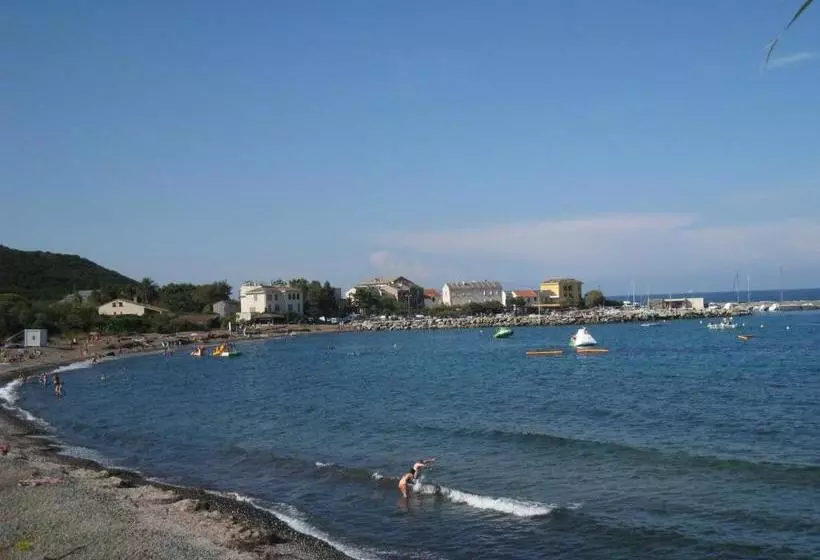 هتل La Marine