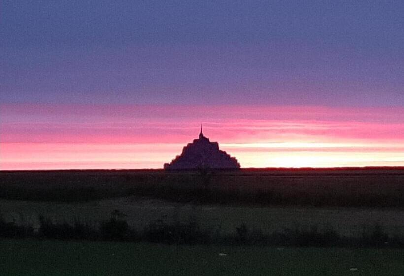膳宿费 A L'ombre Du Mont St Michel