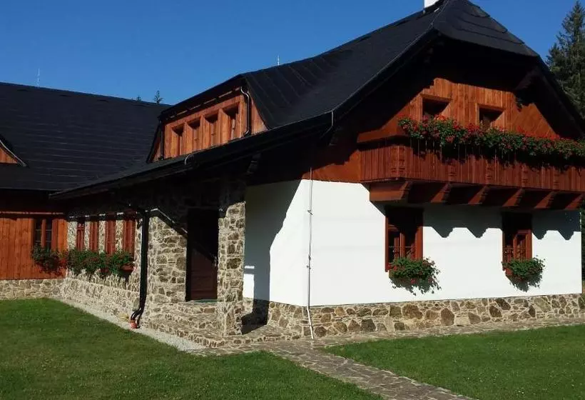 Majatalo Penzion Nad Kvildou