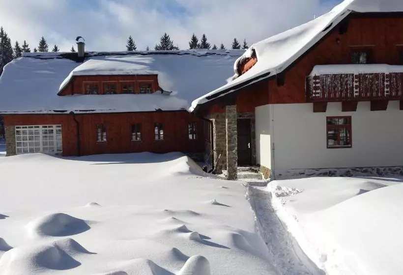 Majatalo Penzion Nad Kvildou