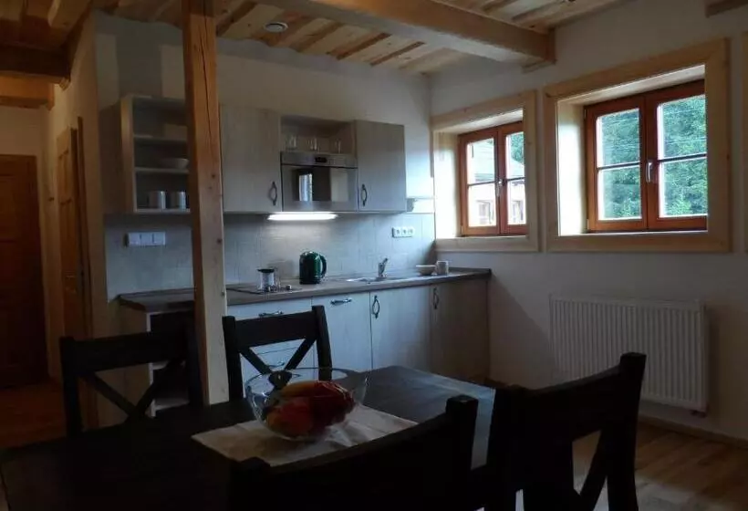 Majatalo Penzion Nad Kvildou