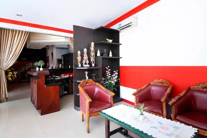 ペンション Reddoorz Plus @ Samratulangi Manado