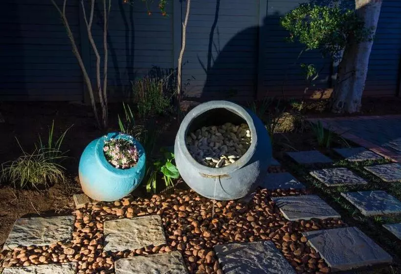 Majatalo Touching Senses Garden Cottages