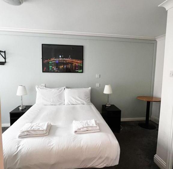 בית מלון כפרי Abbey Lane