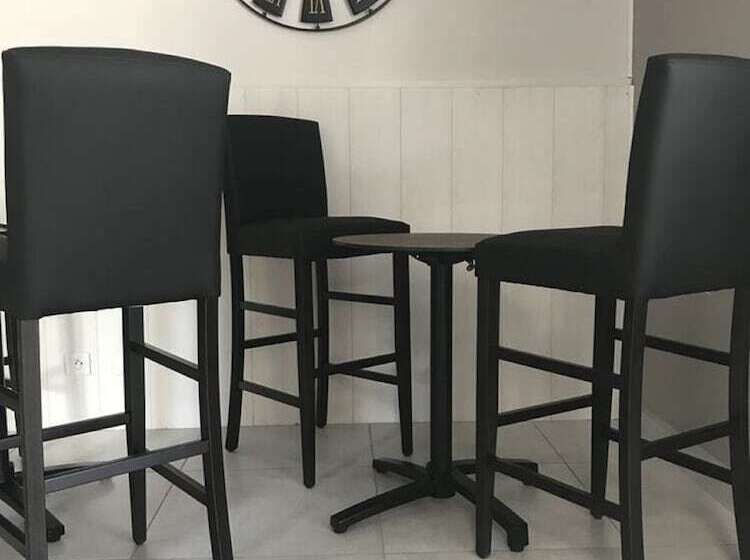 فندق Hôtel Grenoble Voreppe