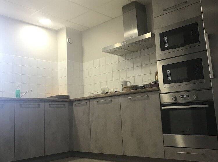 فندق Hôtel Grenoble Voreppe