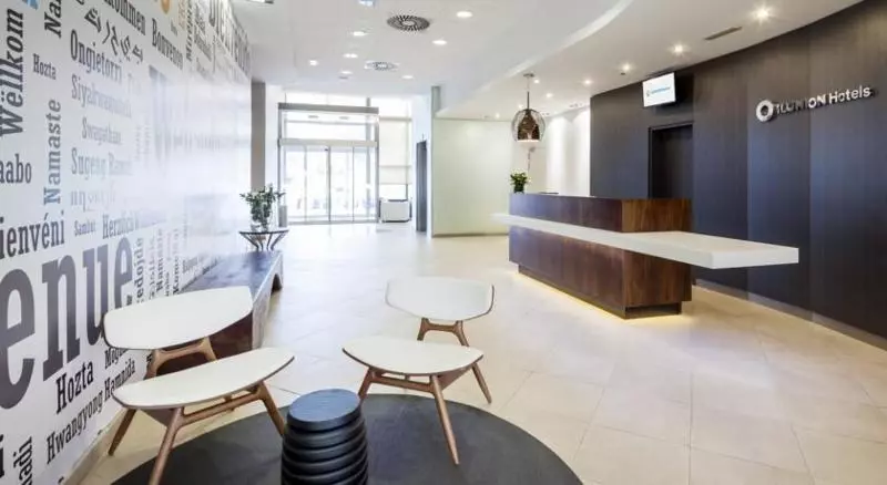 فندق Ilunion Valencia 3