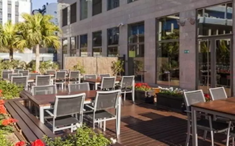 فندق Ilunion Valencia 3