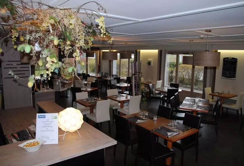 בית מלון כפרי Kyriad Bellegarde  Genève