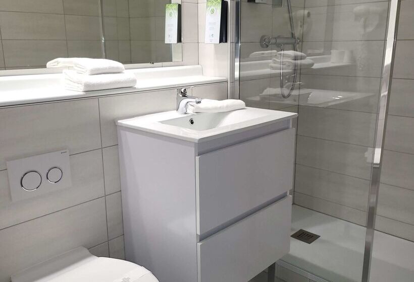 فندق Kyriad Bellegarde  Genève