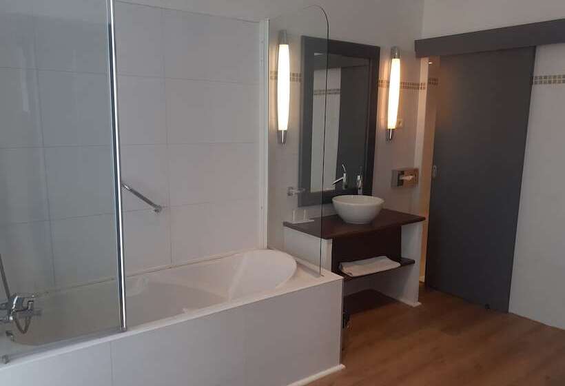 هتل La Villa Tosca