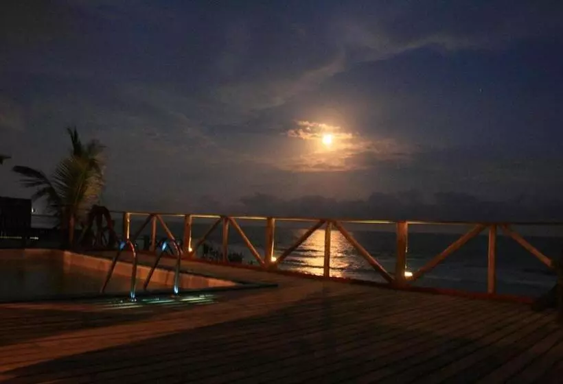 בית מלון כפרי Pousada La Luna   Frente Mar