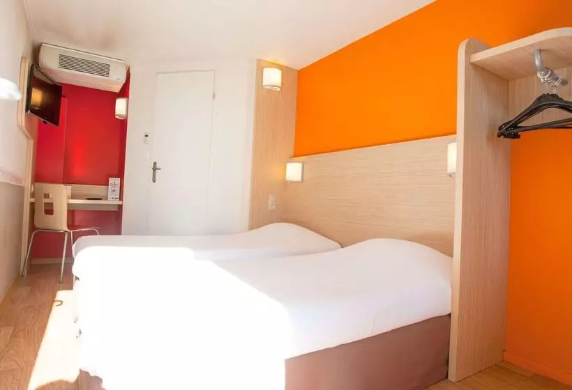 Отель Premiere Classe Dijon Nord Zenith