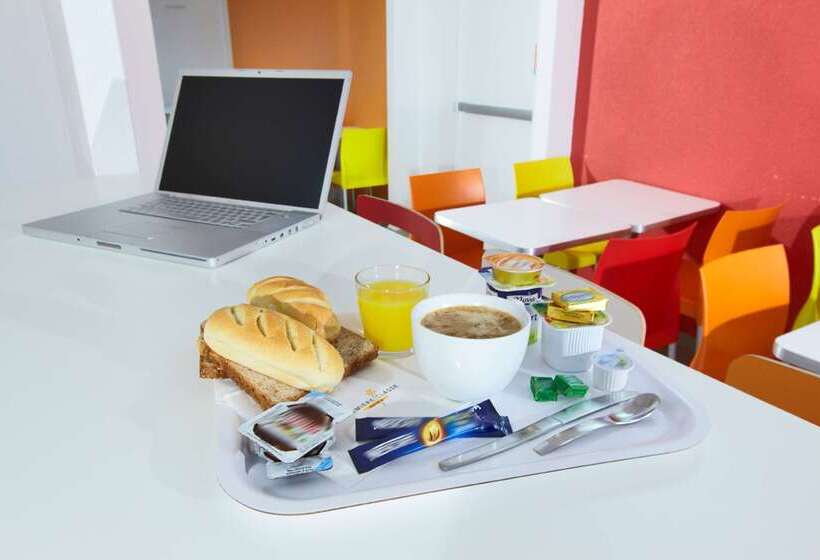 هتل Premiere Classe Paris Ouest Nanterre La Defense