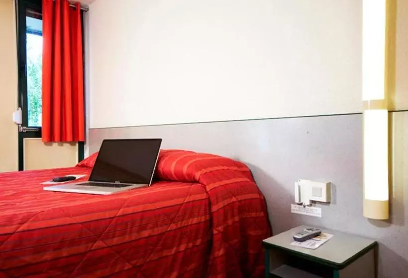 Отель Première Classe Rennes Est  Cesson