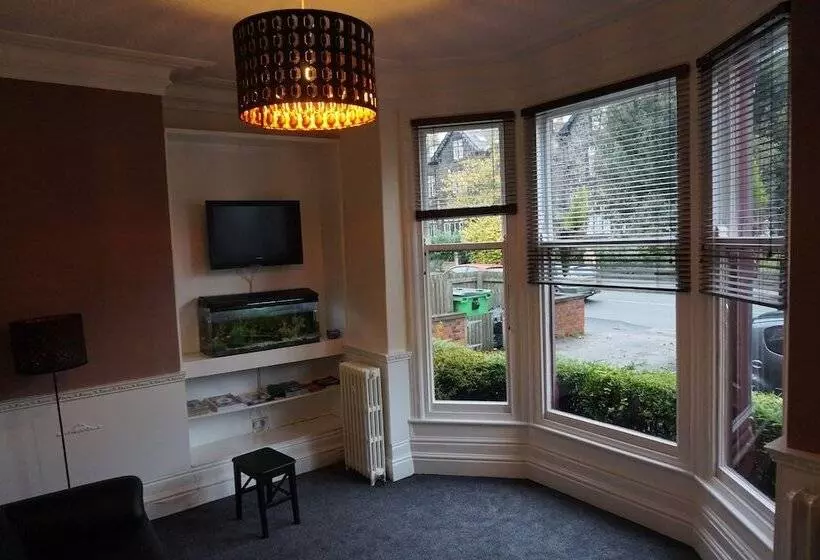 בית מלון כפרי The Butlers