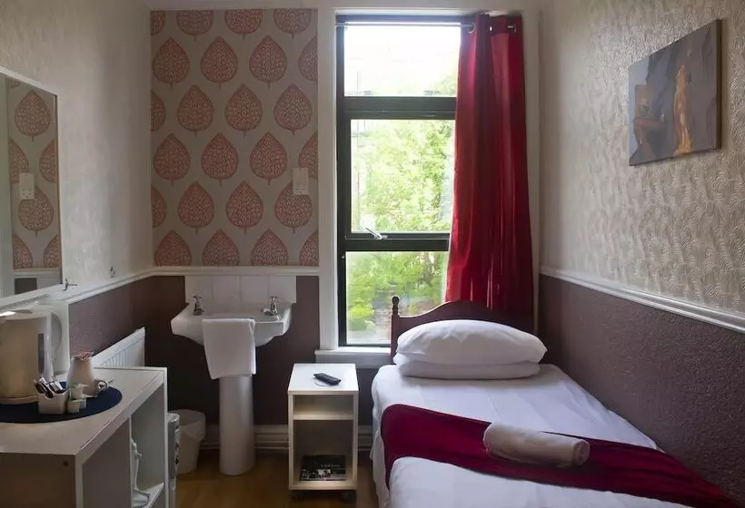 בית מלון כפרי The Butlers