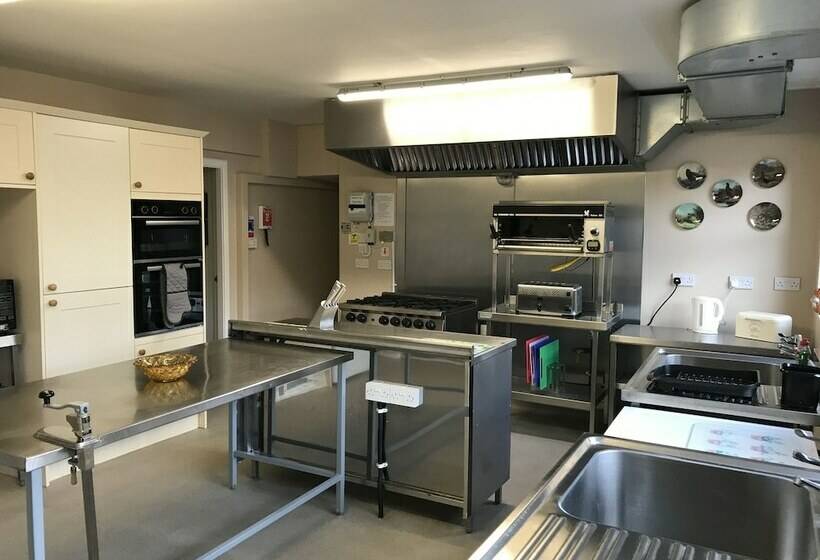 فندق The Struan Inn Self Catering Lodge