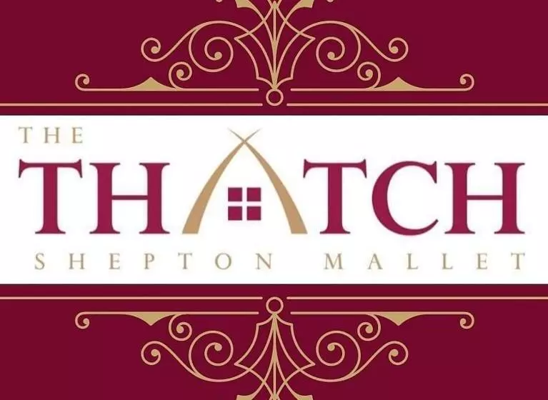 בית מלון כפרי The Thatched Cottage Inn