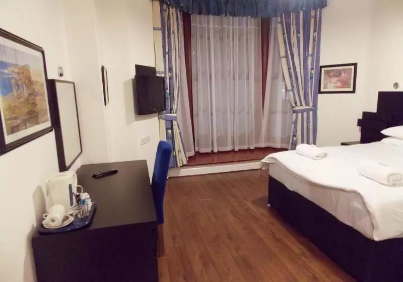 ホテル The Victorian House