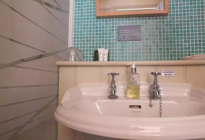 Retkeilymaja White Horse Inn