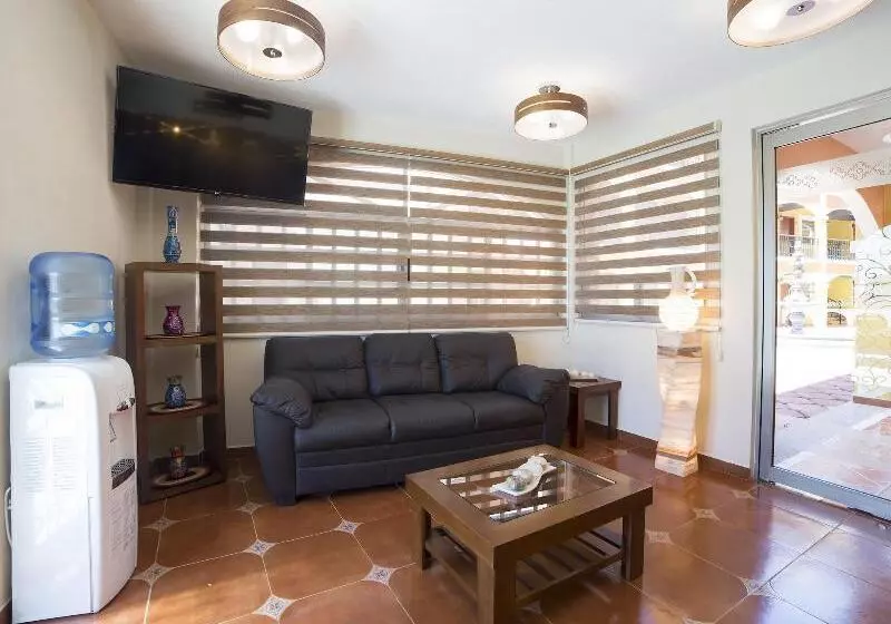 Hotelli Colonial Acopinalco Inn