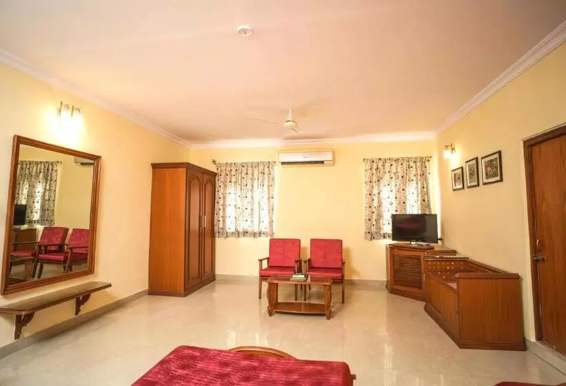 ホテル Nilambag Palace