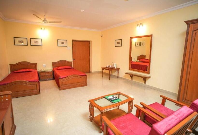 בית מלון כפרי Nilambag Palace