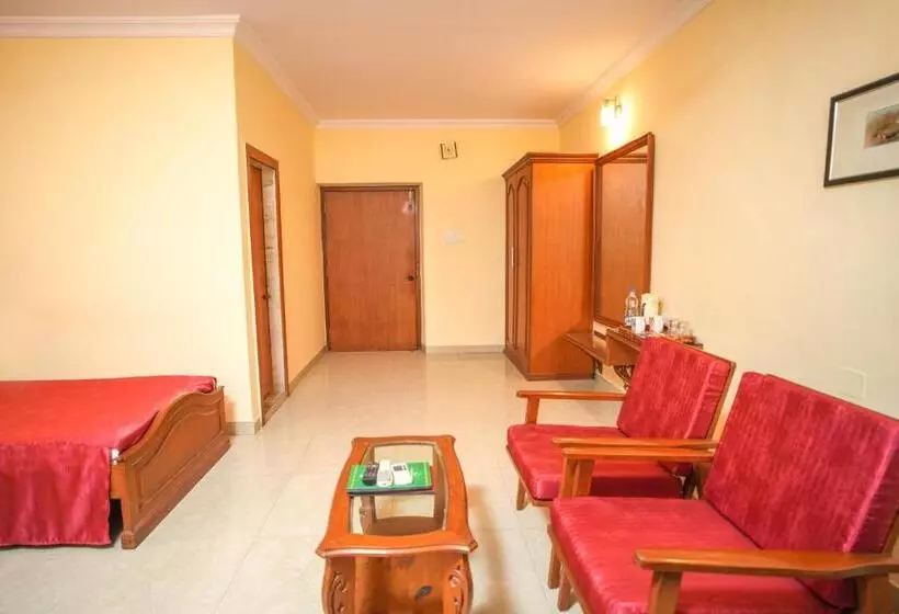 ホテル Nilambag Palace