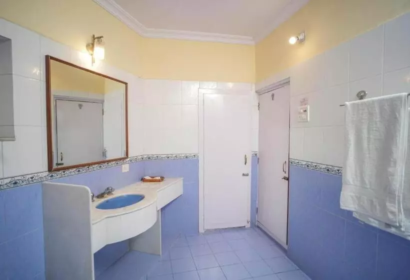 ホテル Nilambag Palace