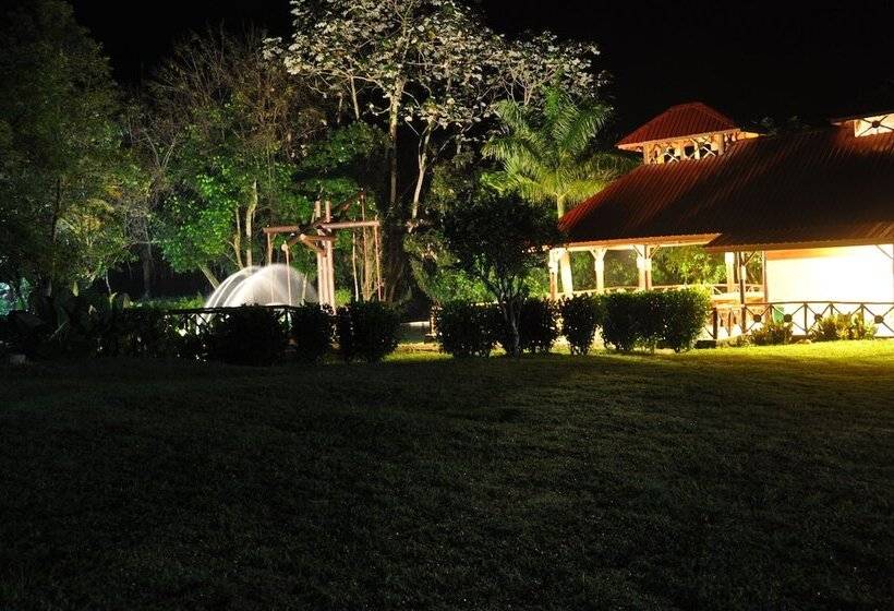 هتل Platon Ecolodge