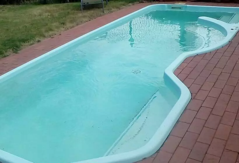 Motelli Cardigan Lodge