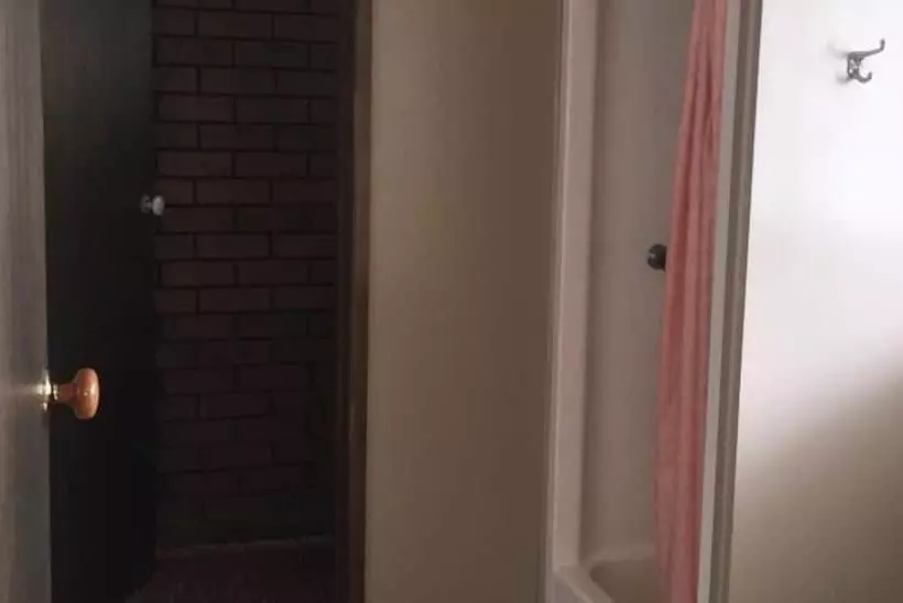 Motelli Cardigan Lodge