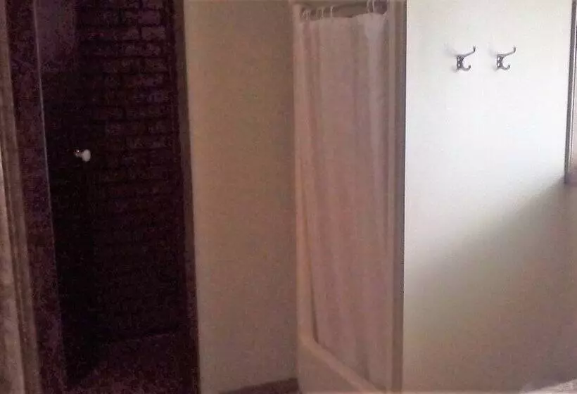 Motelli Cardigan Lodge