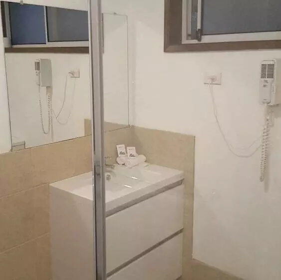 Motelli Cardigan Lodge