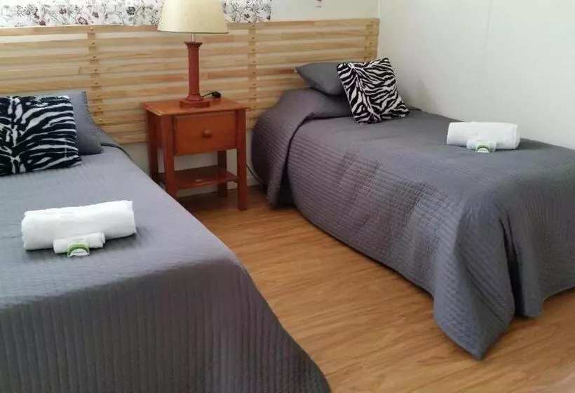 モーテル Cherrabah Resort