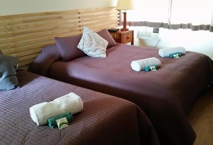 モーテル Cherrabah Resort