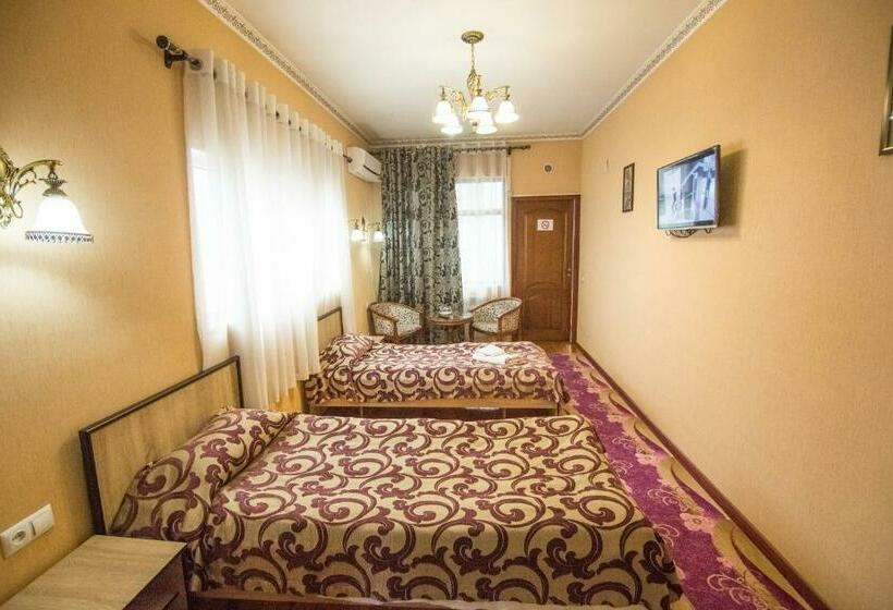 پانسیون Eco House