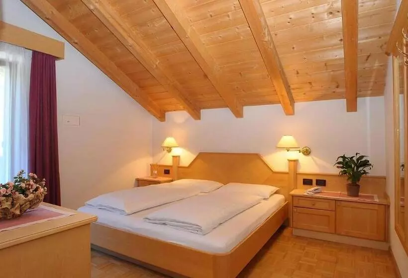 Aamiaismajoitus (B&B) Pensione Edelweiss