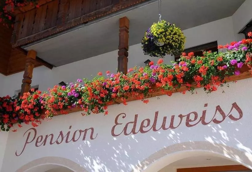 Aamiaismajoitus (B&B) Pensione Edelweiss