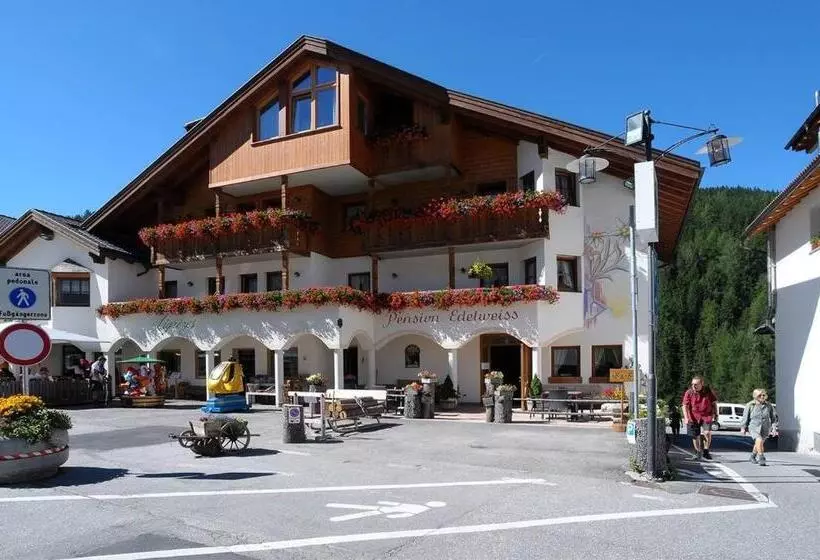 Aamiaismajoitus (B&B) Pensione Edelweiss