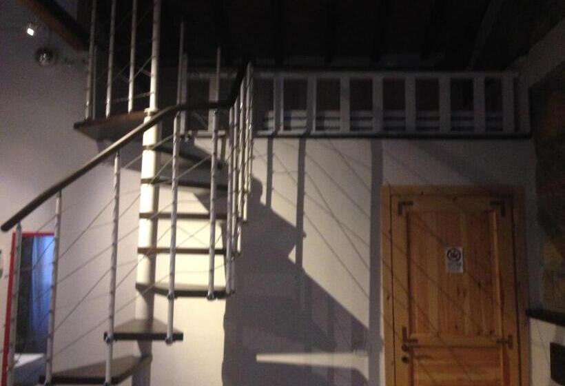 مبيت وإفطار Locanda Villa Naumanni