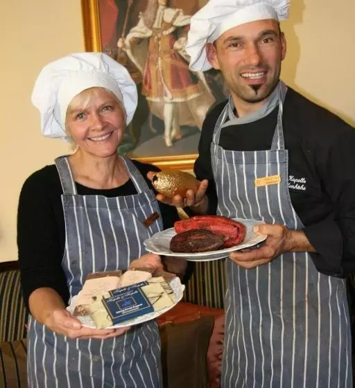 Landsitz Kapellenhöhe, Hotel Garni