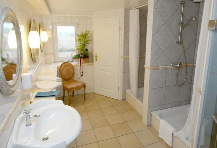 Landsitz Kapellenhöhe, Hotel Garni